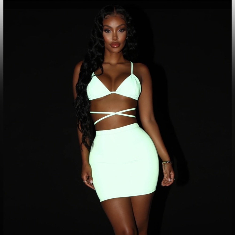 COPY - Relflective lime mini skirt set